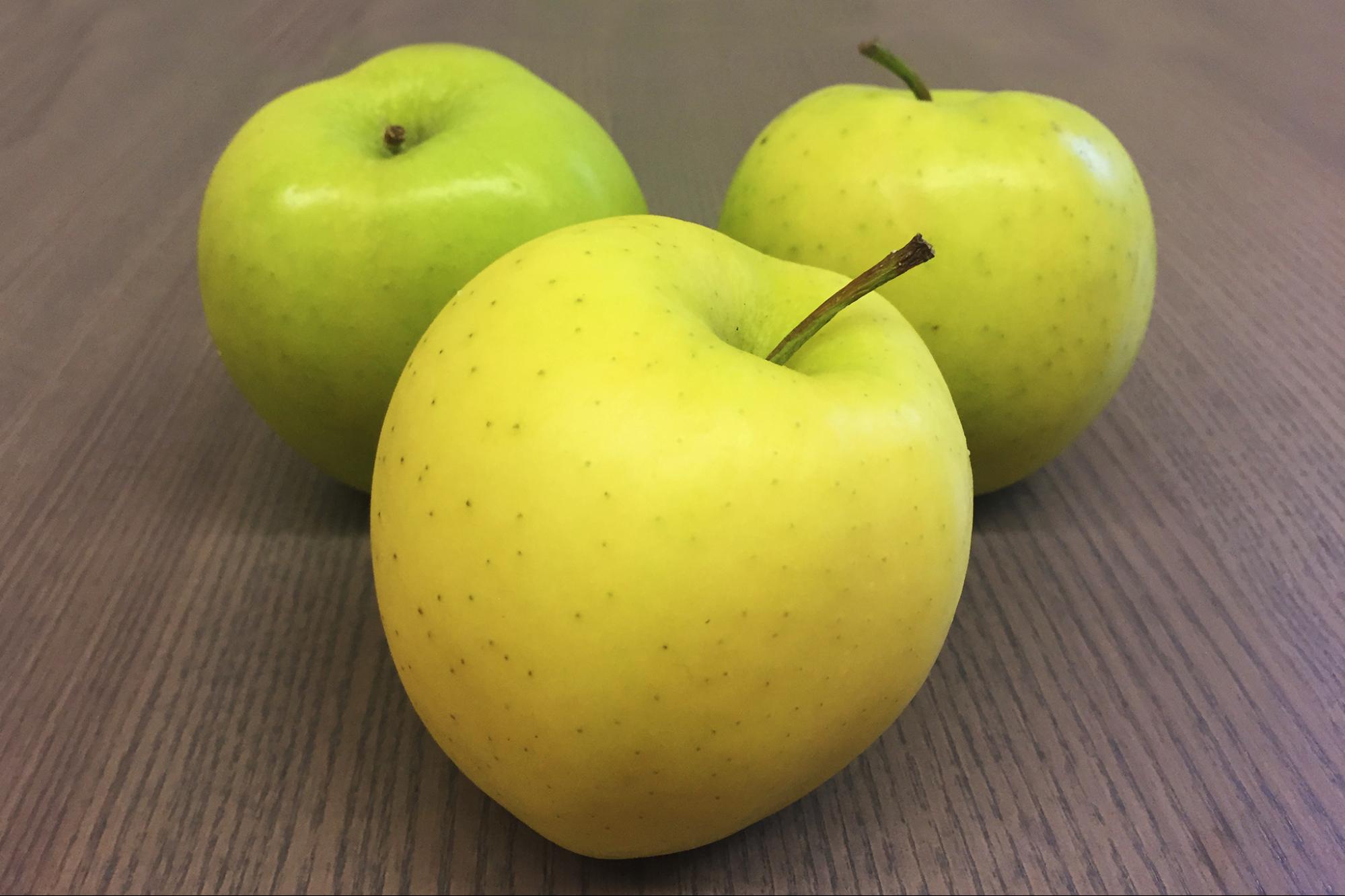 Yellow / Golden Delicious is a popular type of yellow apples