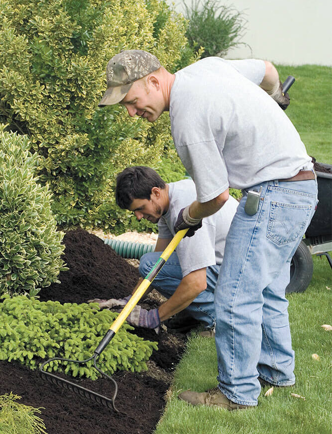 Mulching team at work in Lititz, PA
